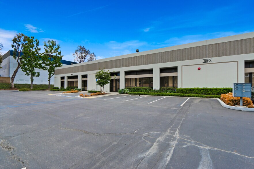 More Photos Of 950 W Central Ave, Brea Manufacturing For Sale