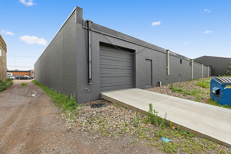 More Photos Of 585 1st St SE, Saint Cloud Warehouse For Sale