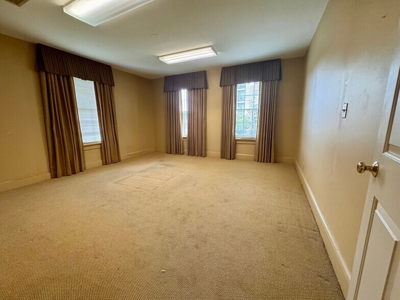 More Photos Of 25 Belden Ave, Norwalk Office For Lease