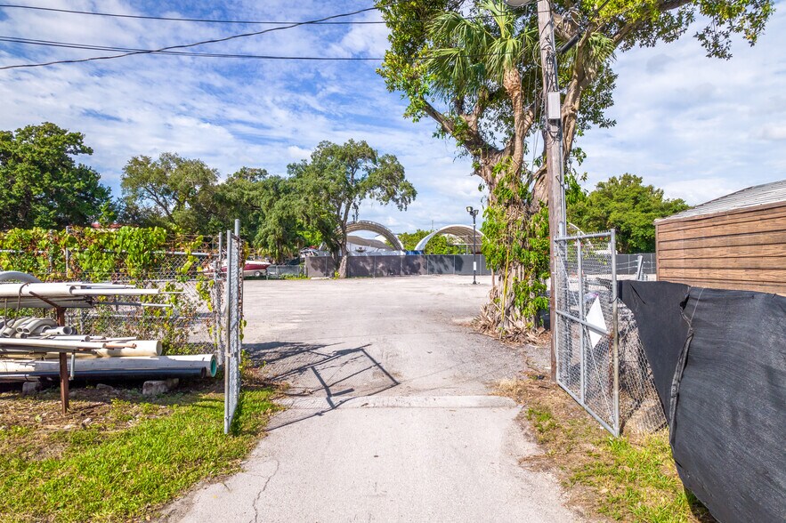 More Photos Of 2296 W State Road 84, Fort Lauderdale Land For Lease