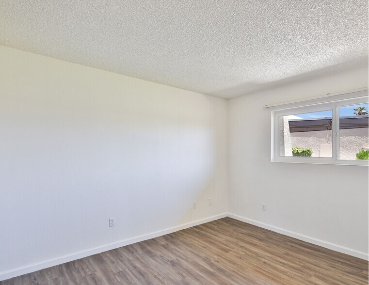More Photos Of 46595 Vargas Rd, Indio Apartments For Sale