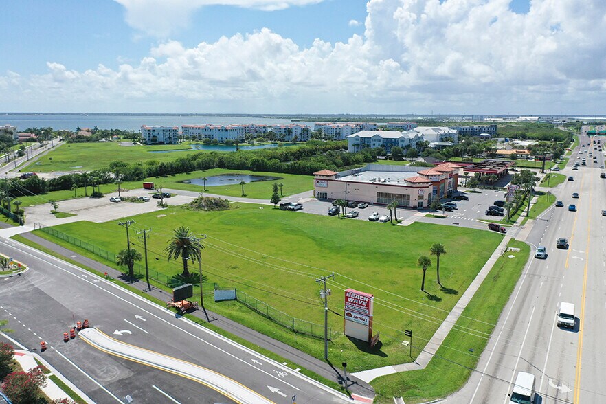 More Photos Of 8801 Astronaut Blvd, Cape Canaveral Restaurant For Lease