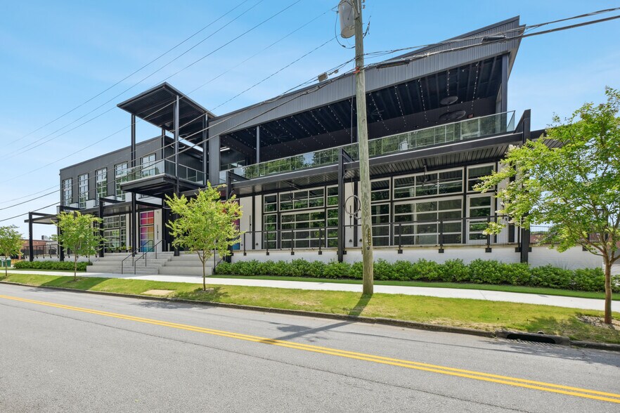 More Photos Of 159 Armour Dr NE, Atlanta Showroom For Lease