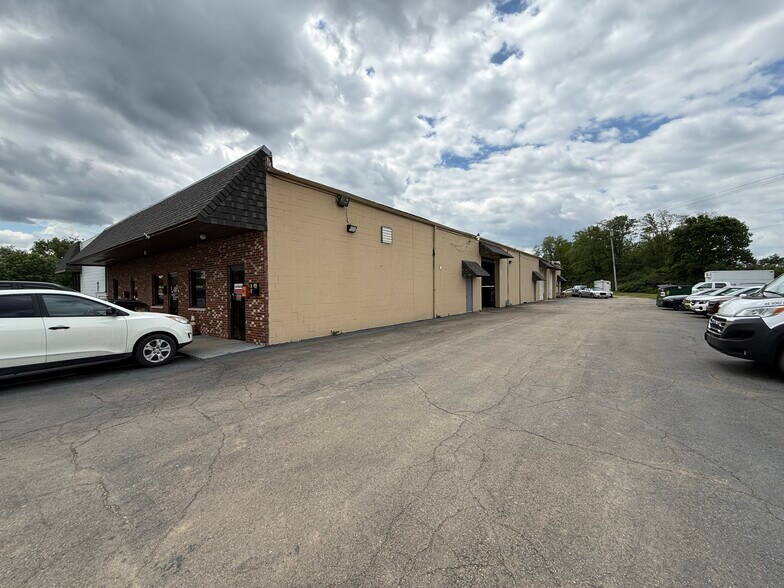 More Photos Of 4794 S Dixie Dr, Dayton Auto Repair For Lease