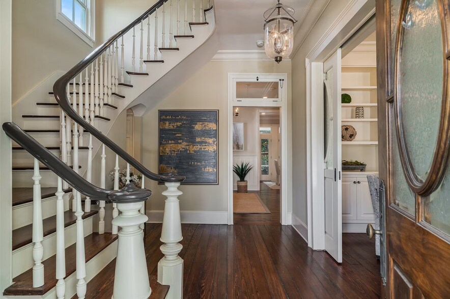 More Photos Of 2315 Routh St, Dallas Office Residential For Sale