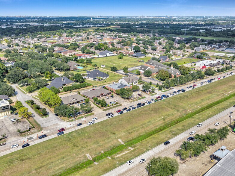 More Photos Of 6429 Fairmont Pky, Pasadena Office For Sale