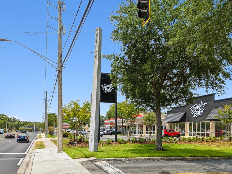 More Photos Of 3655 University Blvd W, Jacksonville Freestanding For Sale