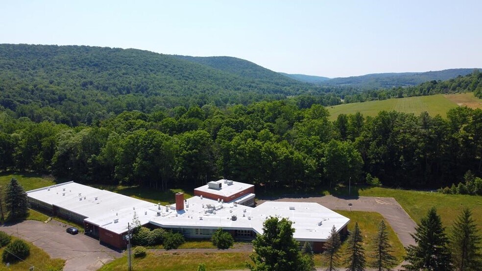 More Photos Of 5252 Monkey Run Rd, Gillett Schools For Sale