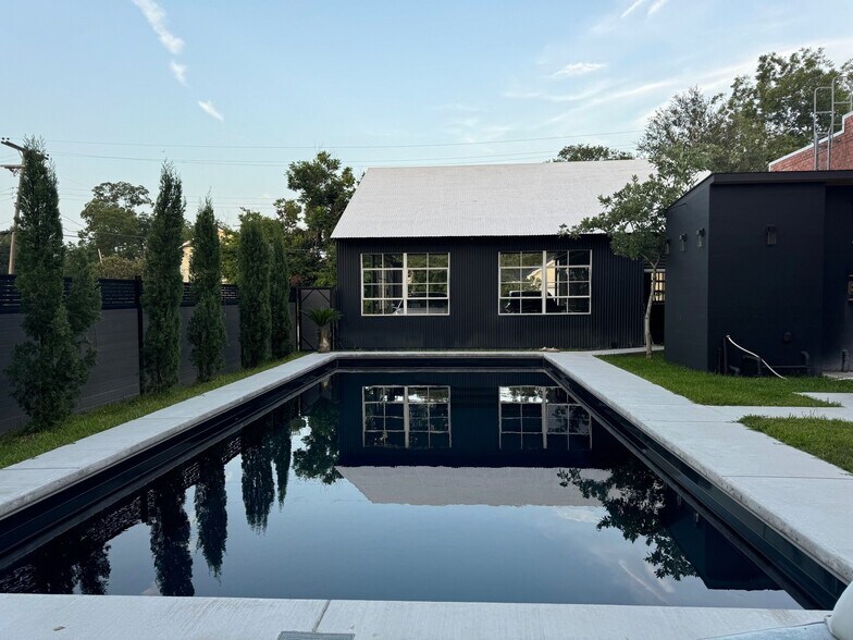 More Photos Of 912 N Main St, Jennings Office Residential For Sale