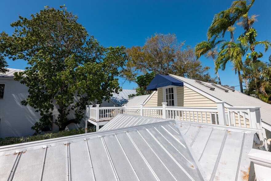 More Photos Of 412 Frances St, Key West Hotel For Sale