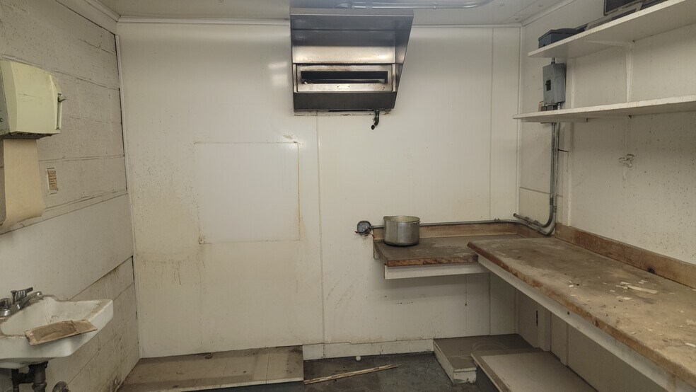 More Photos Of 2045 University Ave, Morgantown Convenience Store For Sale