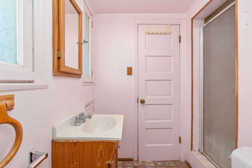 More Photos Of 4458 Maplewood Ave, Los Angeles Multifamily For Sale