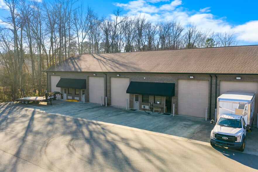 Primary Photo Of 4511 Hillsborough Rd, Durham Flex For Lease