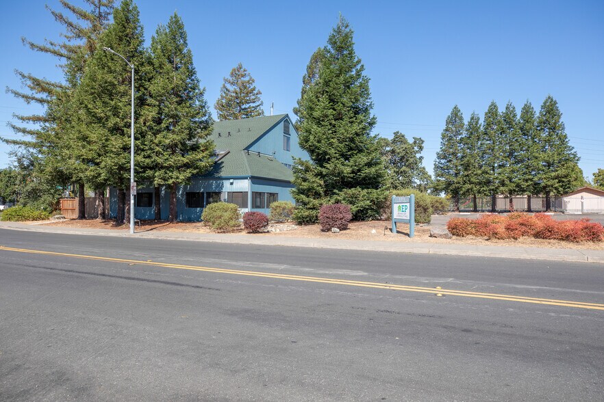 More Photos Of 101 Wikiup Dr, Santa Rosa Office For Sale