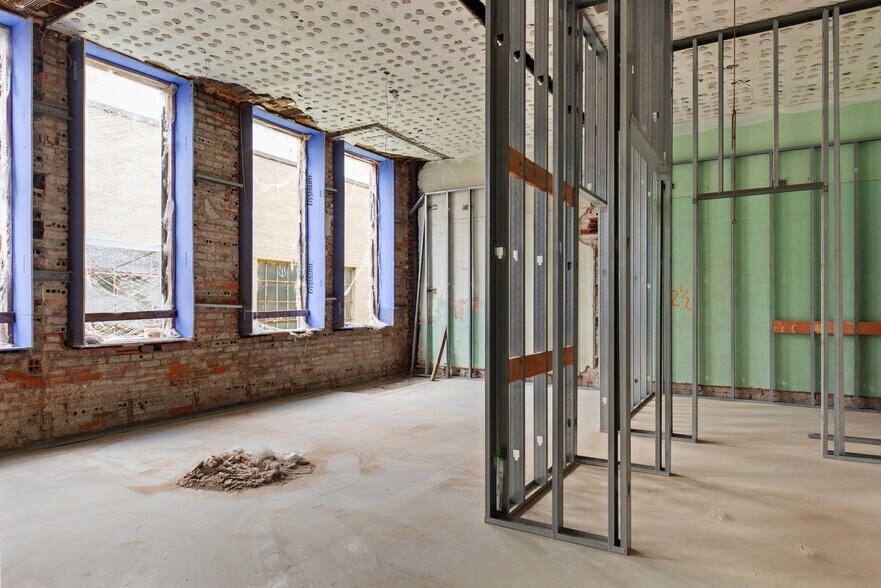 More Photos Of 200 S Green St, Georgetown Loft Creative Space For Sale