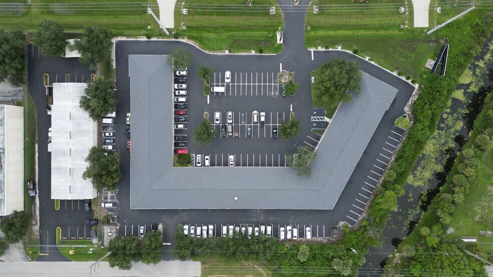 More Photos Of 20020 Veterans Blvd, Port Charlotte Office For Lease