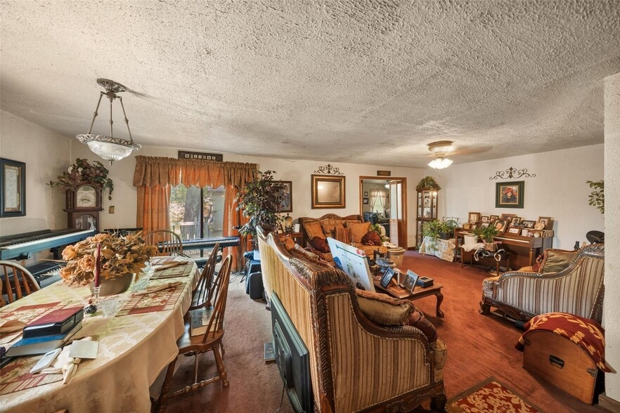 More Photos Of 19160 Terri Ln, Conroe Office Residential For Sale