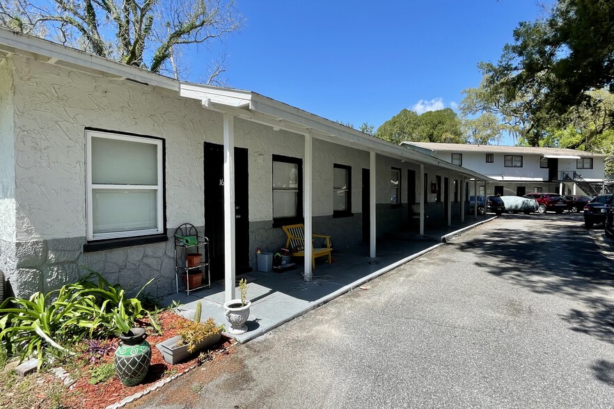 Primary Photo Of 371 Broad St, Masaryktown Apartments For Sale