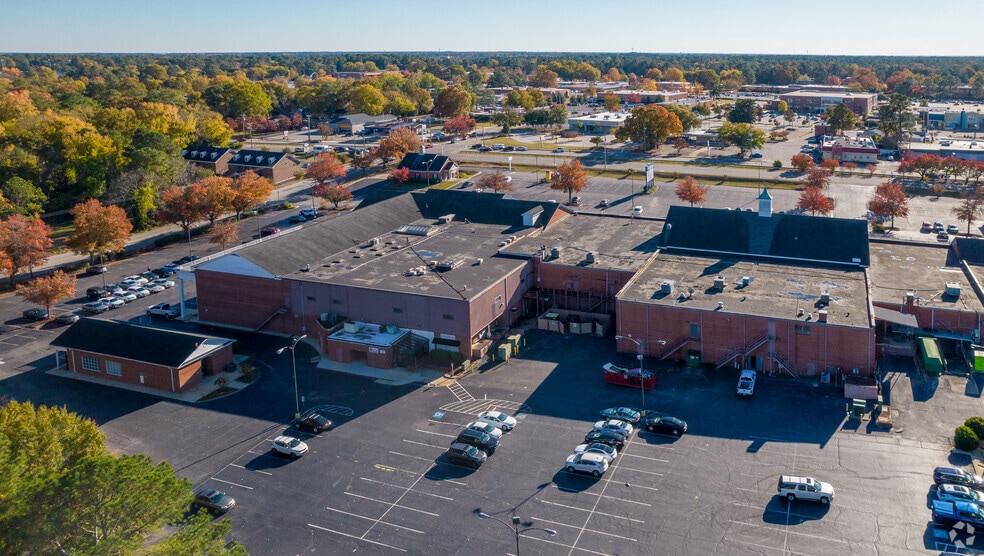 More Photos Of 2620-2738 Bragg Blvd, Fayetteville Unknown For Lease