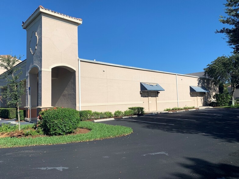 21401 Corkscrew Village Ln, Estero, FL 33928 Retail For Lease