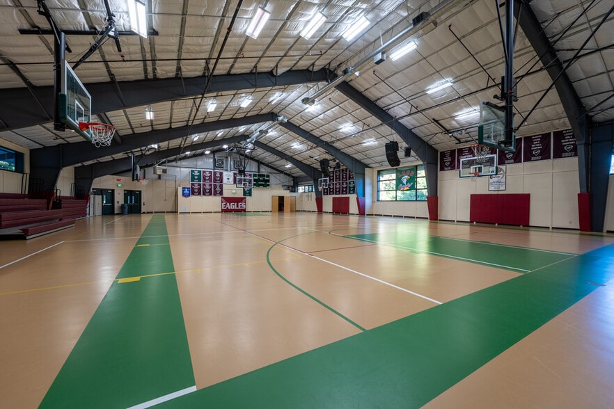 More Photos Of 26409 State Highway CA-189, Twin Peaks Specialty For Sale