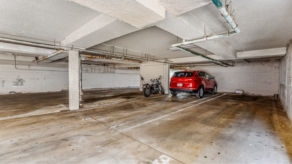 More Photos Of 5319 Cartwright Ave, North Hollywood Apartments For Sale