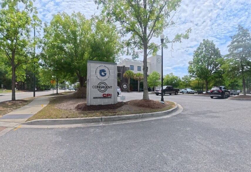 More Photos Of 320 Wingo Way, Mount Pleasant Coworking Space