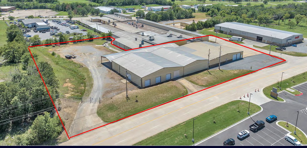 Primary Photo Of 820 Industrial Rd, Mcalester Warehouse For Lease