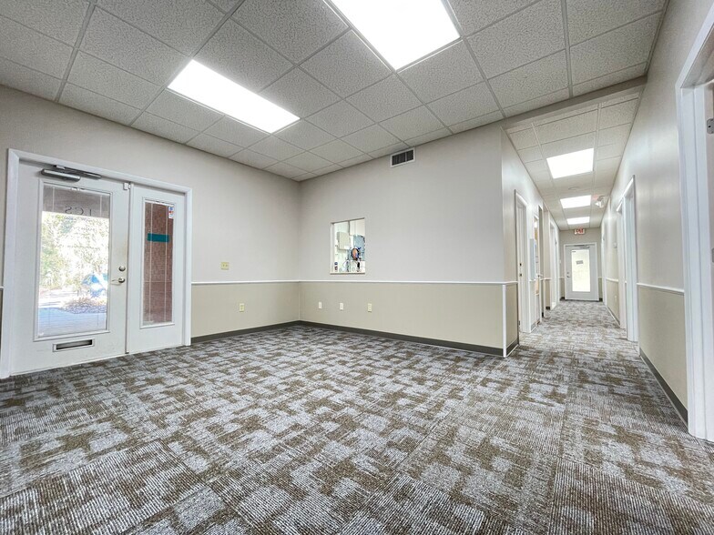 More Photos Of 4703 NW 53rd Ave, Gainesville Office For Sale