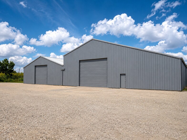 More Photos Of 4900-4904 Griggs Rd, Houston Warehouse For Lease