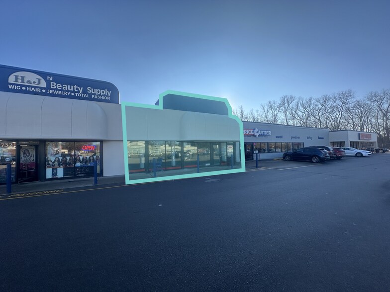 More Photos Of 726-740 28th St SE, Grand Rapids General Retail For Sale