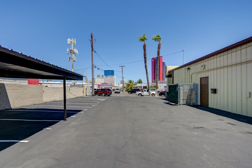 More Photos Of 2951 Westwood Dr, Las Vegas Distribution For Lease