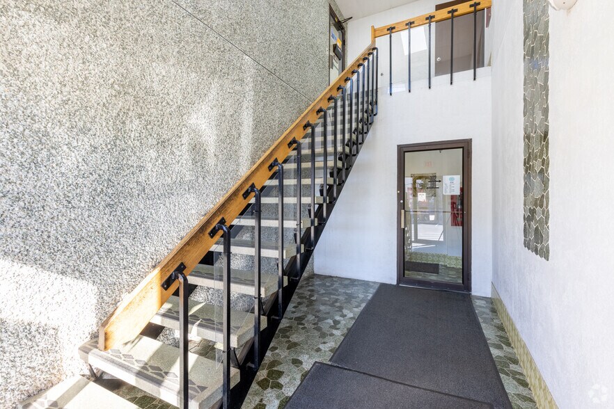 More Photos Of 40 Brunswick Ave, Edison Warehouse For Sale