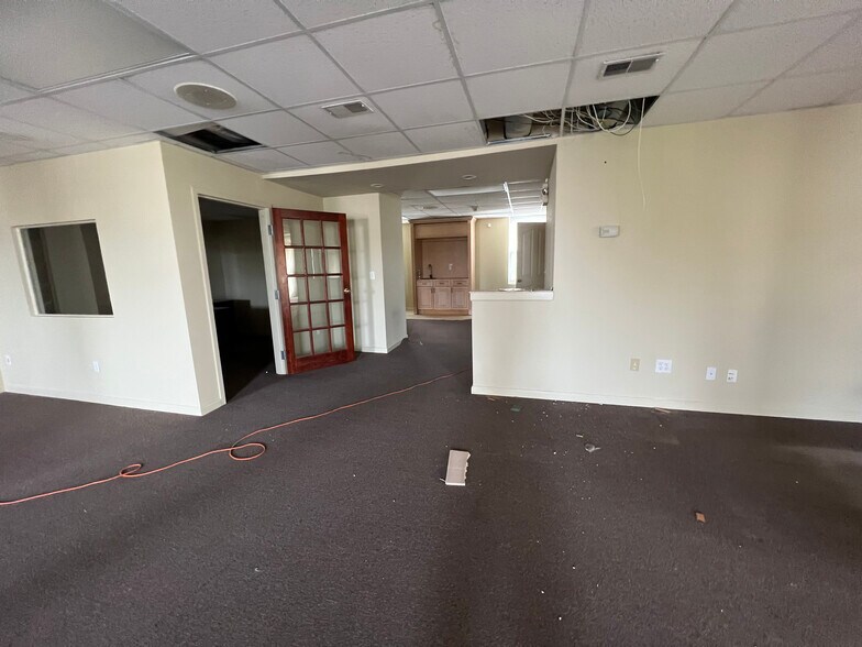 More Photos Of 25 Church St, Keyport Restaurant For Sale