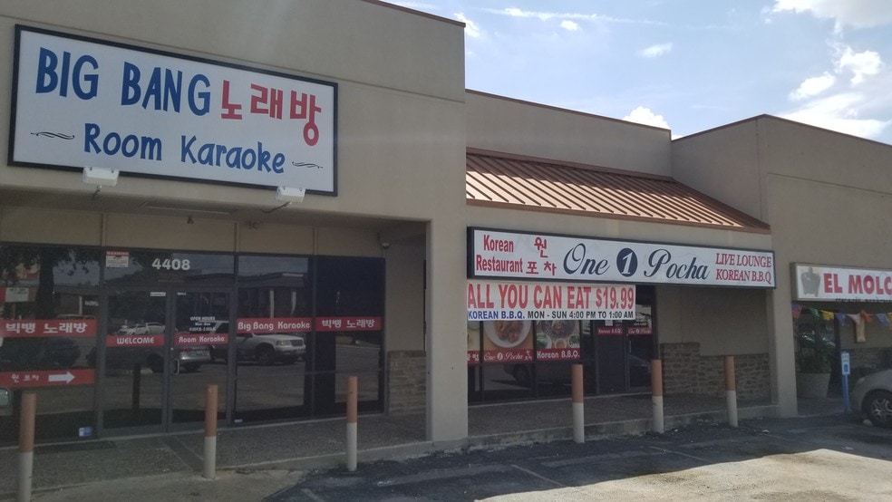 More Photos Of 4400-4424 Walzem Rd, San Antonio Unknown For Lease