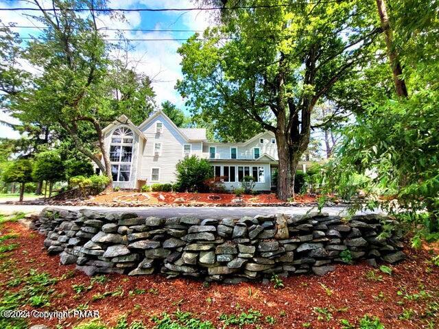 More Photos Of 2735 PA-390, Canadensis Hospitality For Sale