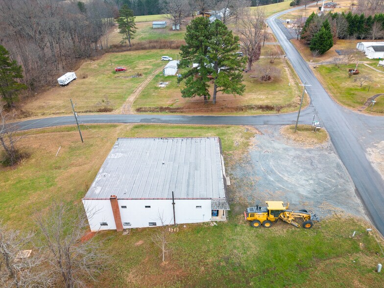 More Photos Of 3628 Brights Rd, Pittsville General Retail For Sale