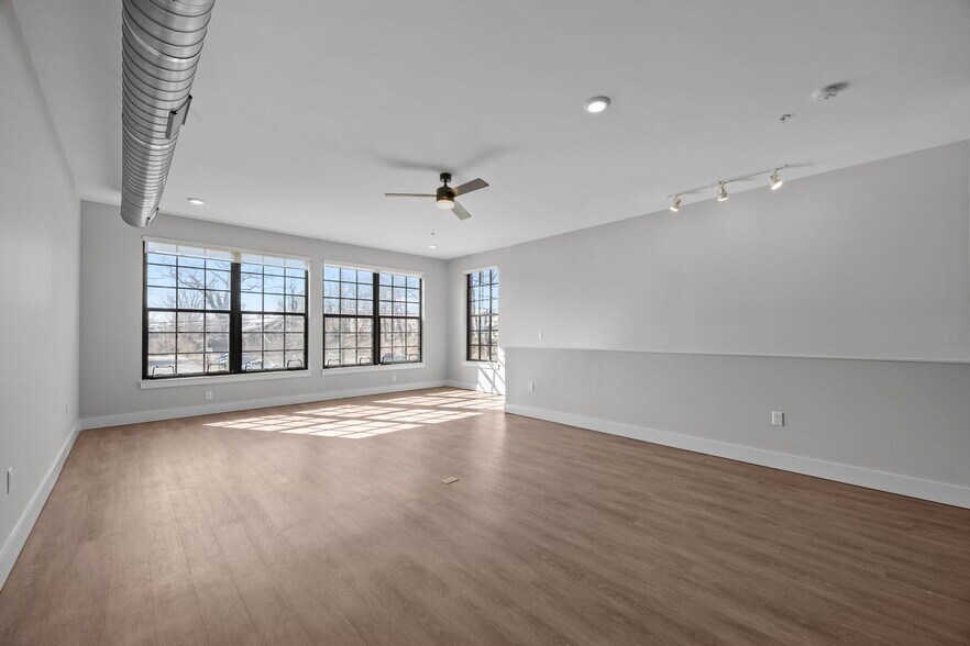 More Photos Of 315 Haywood Rd, Asheville Storefront Retail Residential For Sale