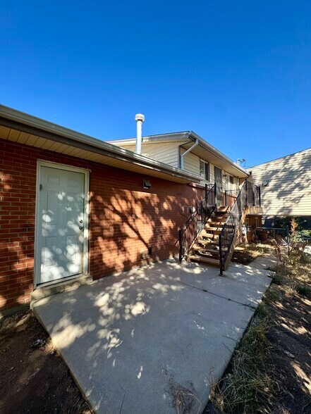 More Photos Of 1022 S Arbutus St, Lakewood Multifamily For Sale
