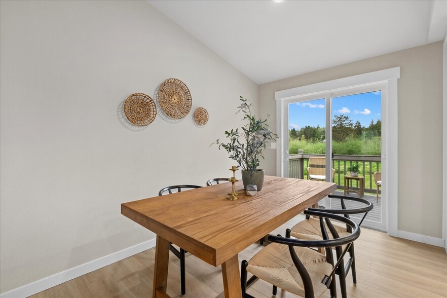 More Photos Of 930 Stitch Rd, Lake Stevens Apartments For Sale