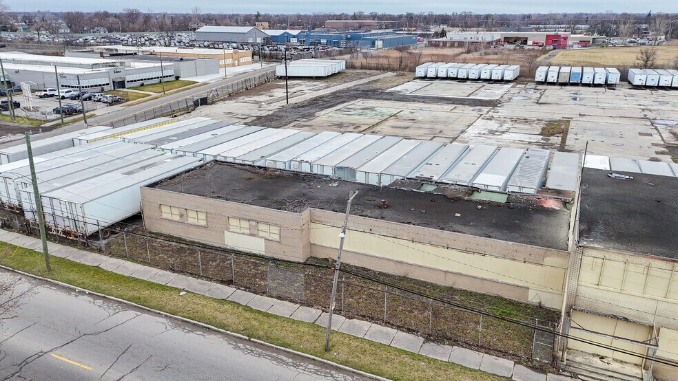 More Photos Of 8611 Grinnell St, Detroit Land For Lease