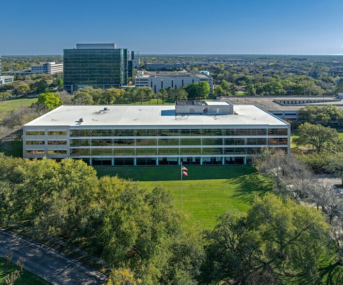 More Photos Of 1330 Enclave Pky, Houston Office For Sale