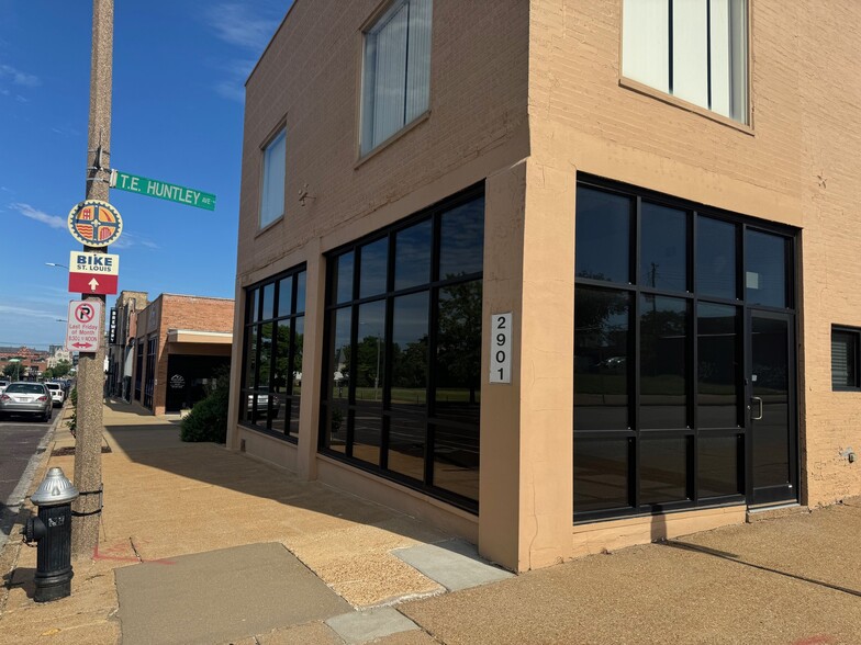 Primary Photo Of 2901 Olive St, Saint Louis Freestanding For Lease