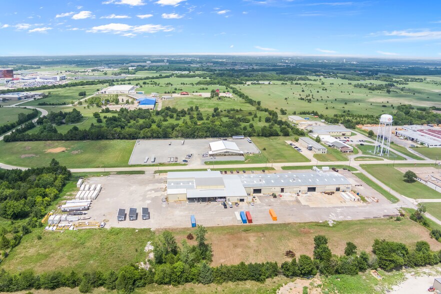 More Photos Of 101 Waldron Dr, Durant Manufacturing For Lease