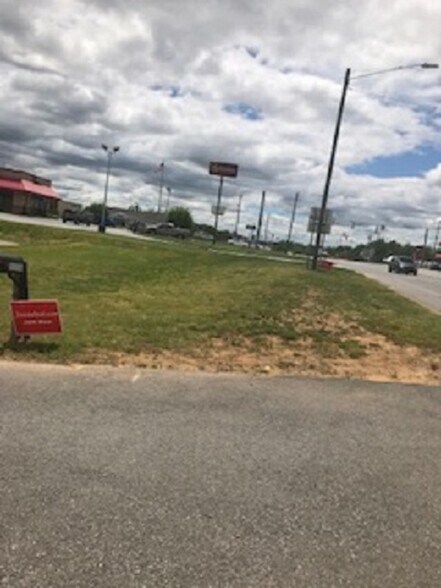 More Photos Of 1710 Freeway Dr, Reidsville Land For Sale