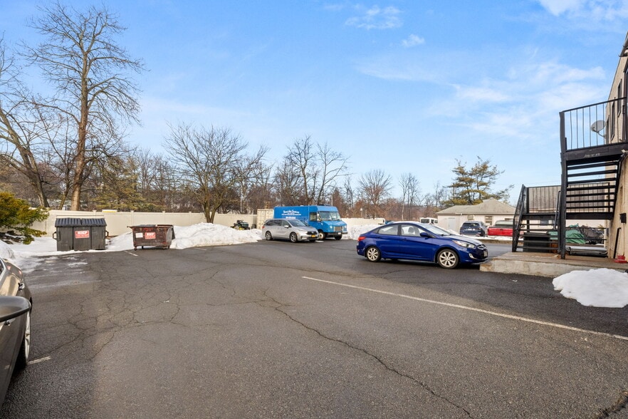 More Photos Of 131-135 Rt-304, Nanuet Freestanding For Sale