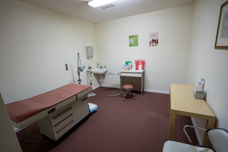 More Photos Of 2950 Stone Hogan Connector Rd SW, Atlanta Medical For Sale