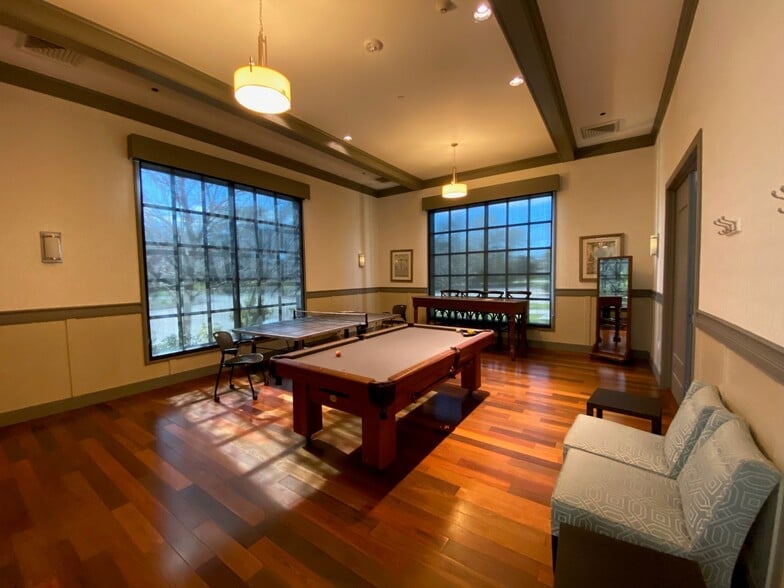 More Photos Of 3920 Gulf Fwy, Dickinson Lodge Meeting Hall For Sale