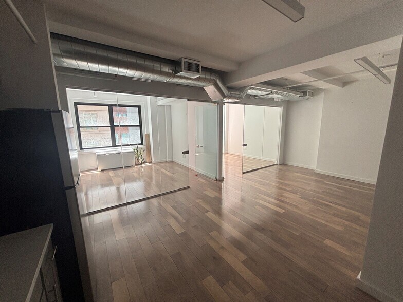 More Photos Of 120 E 56th St, New York Office For Lease