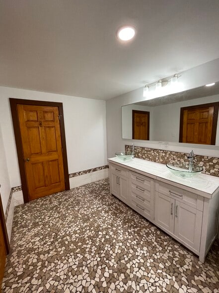 More Photos Of 555 Whitehall St SW, Atlanta Distribution For Lease